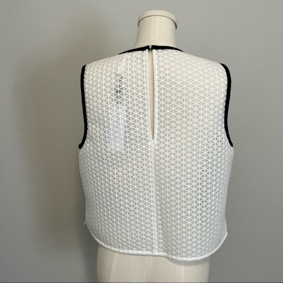 NWT BCBGeneration Blouse Cut Out Neckline - Picture 6 of 12